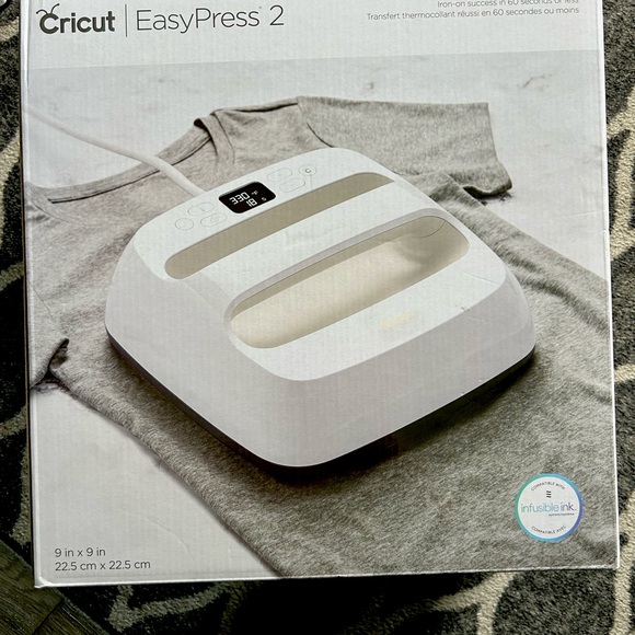 "Cricut Easypress 2 - Picture 2 of 6